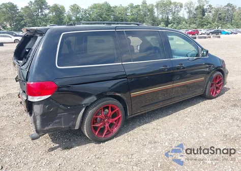 2008 Honda Odyssey Touring z USA, uszkodzony, nr VIN 5FNRL388X8B109847